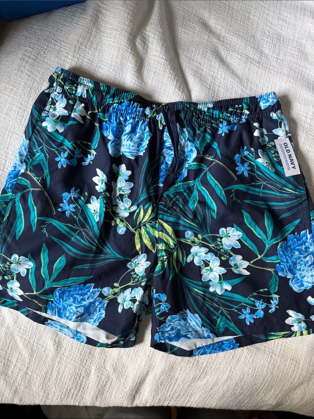 New Old Navy Men’s Medium Swim Trunks